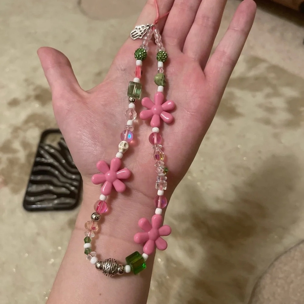 Phone String! 🌸💚 - Picture 6 of 6